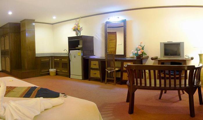 Phuphaya Resort Патая Стая снимка