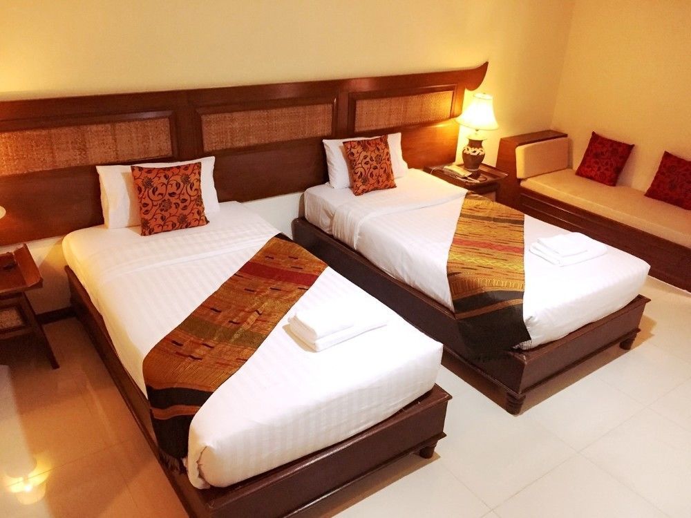 Phuphaya Resort Патая Екстериор снимка