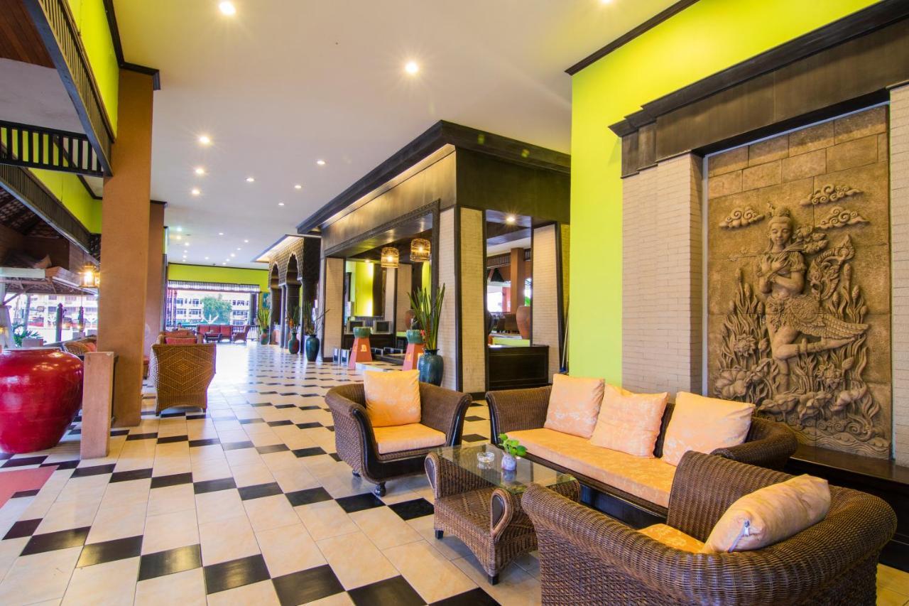 Phuphaya Resort Патая Екстериор снимка