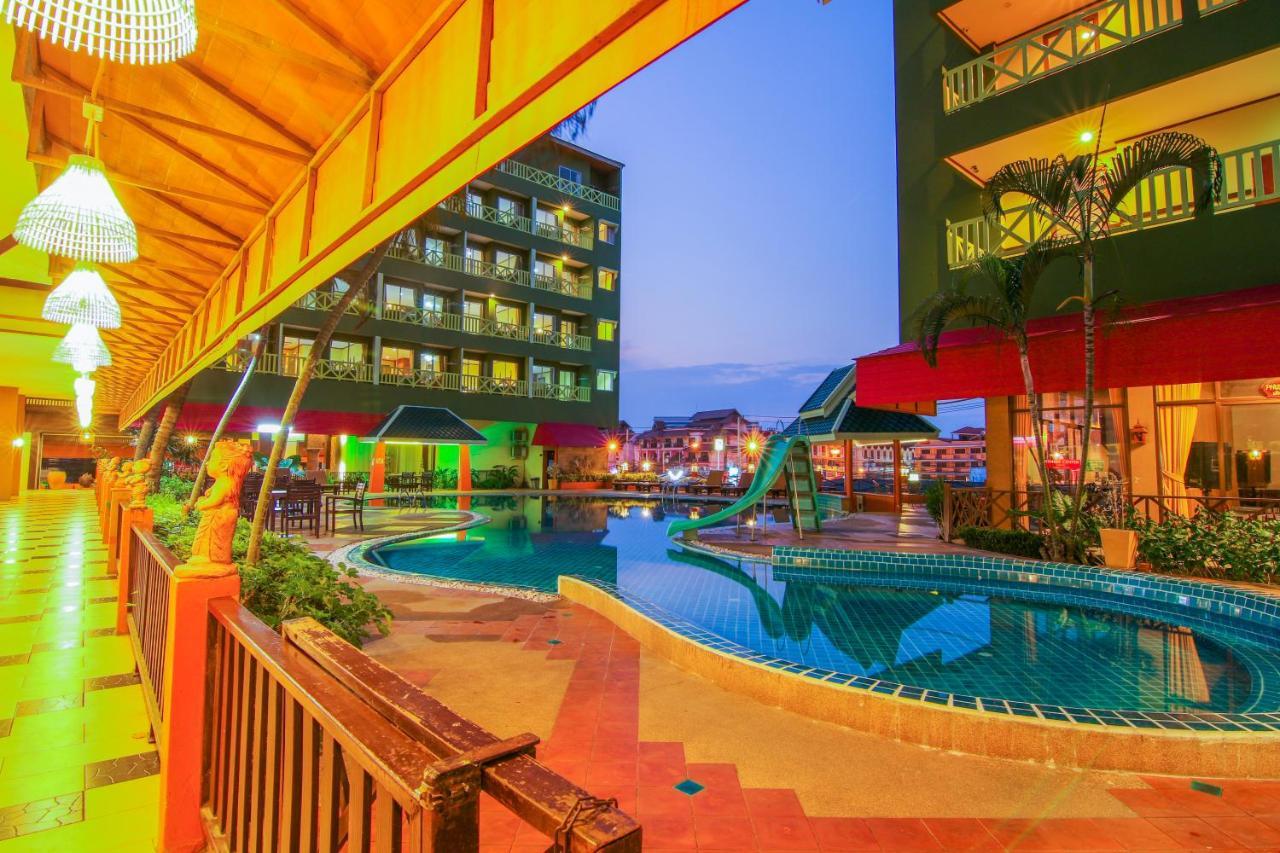 Phuphaya Resort Патая Екстериор снимка